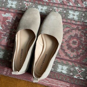 LUCKY BRAND tan suede flats